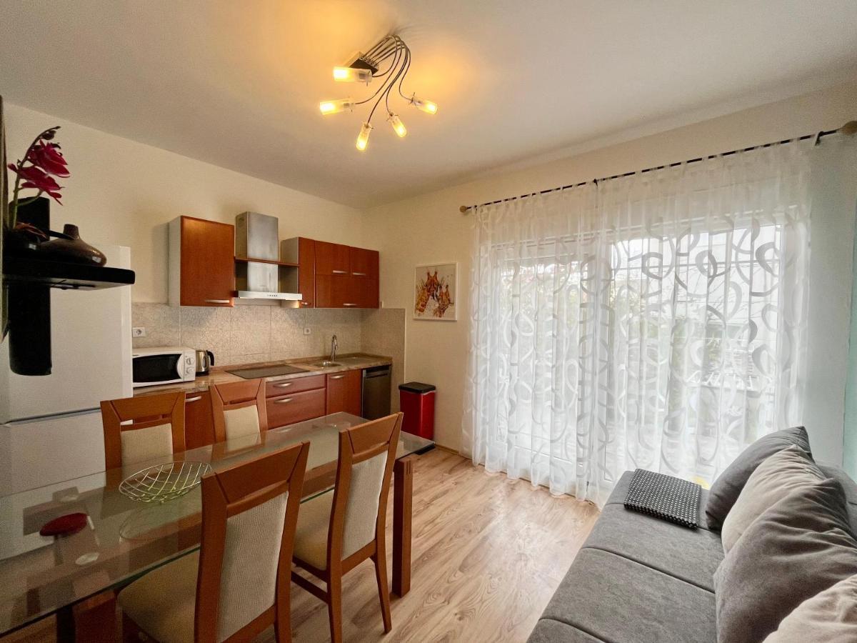 Apartments Rino Vodice Eksteriør billede